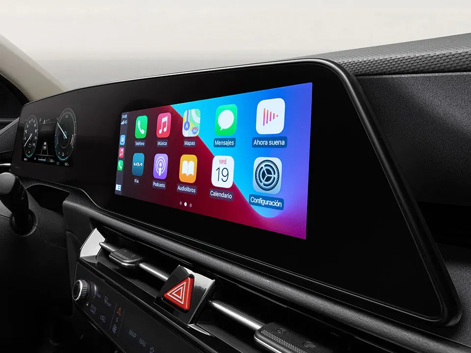 Pantalla táctil de 10.25”.